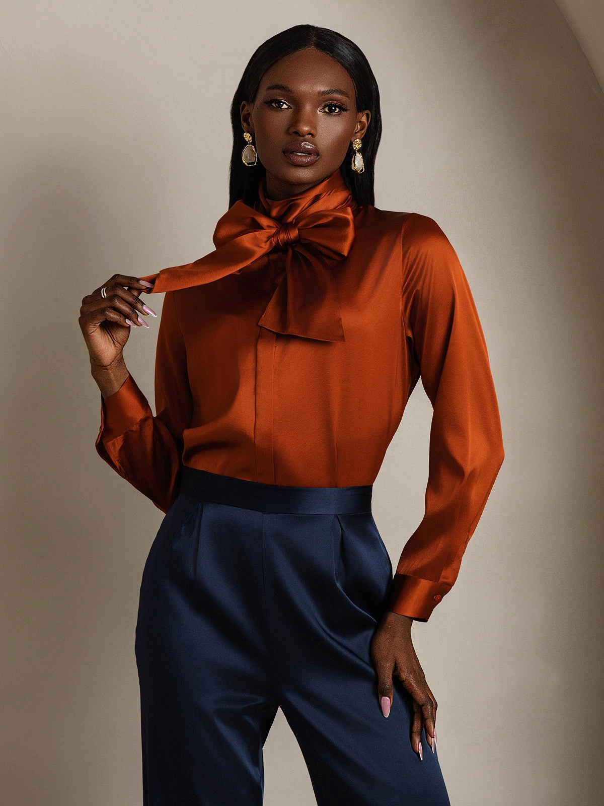 19 Momme Silk Fashionable Tie Neck Shirt