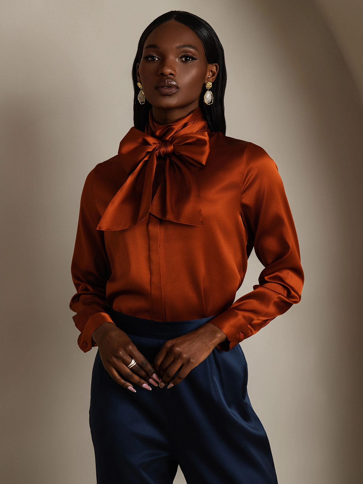 19 Momme Silk Fashionable Tie Neck Shirt