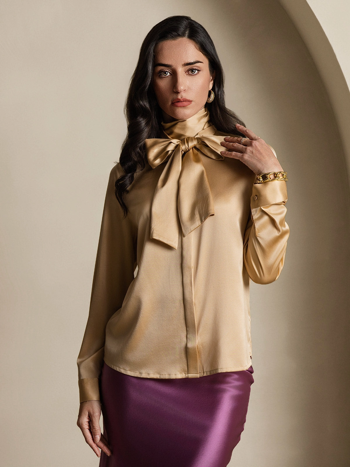 19 Momme Silk Fashionable Tie Neck Shirt