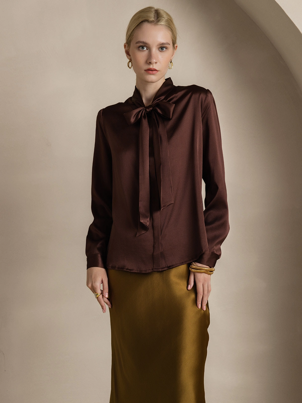 19 Momme Silk Tie Neck Long-sleeved Shirt