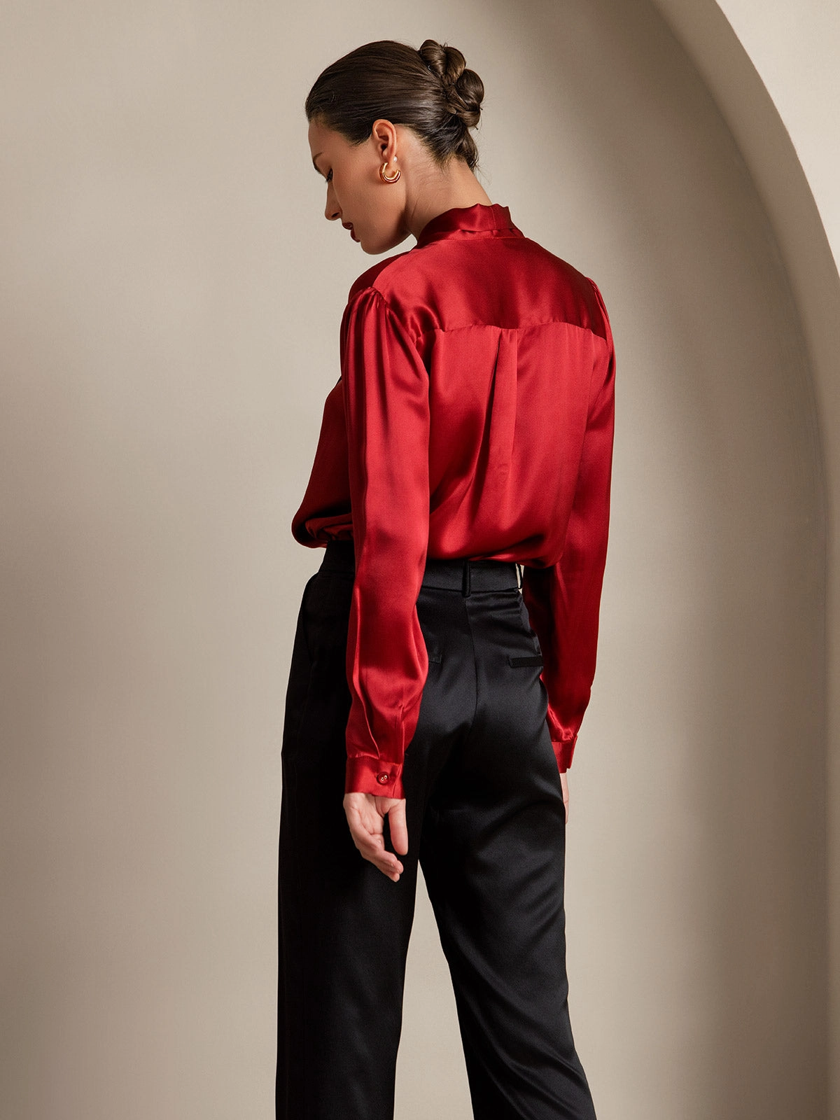 19 Momme Silk Tie Neck Long-sleeved Shirt