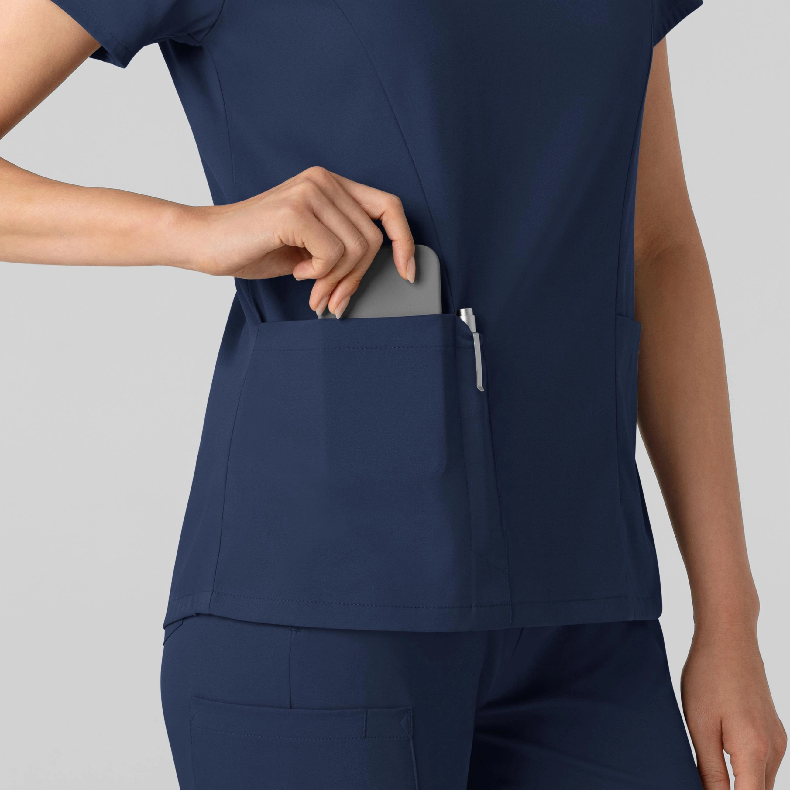 Boundless Women's 2-Pocket V-Neck Scrub Top - Navy