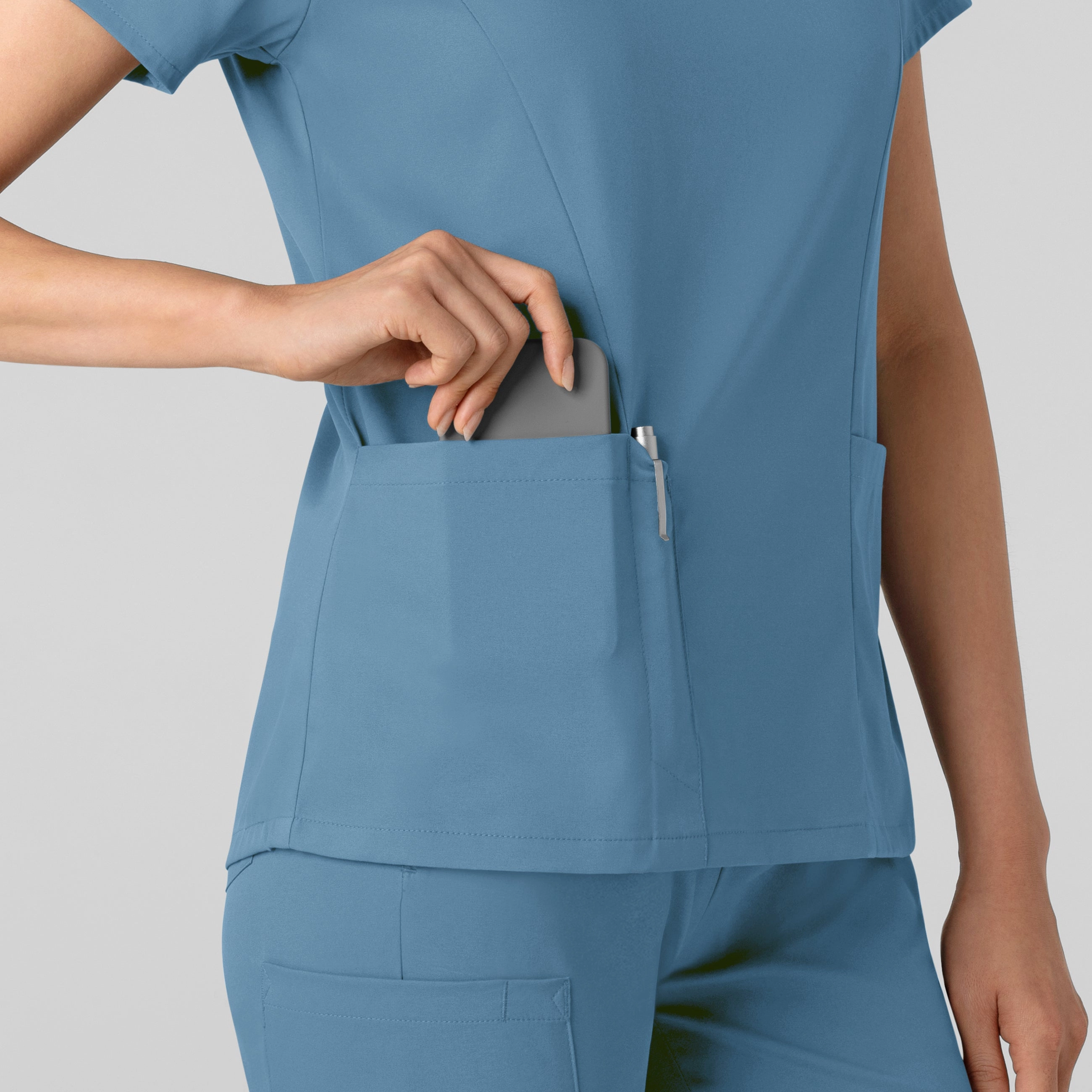 Boundless Women's 2-Pocket V-Neck Scrub Top - Pacific Blue