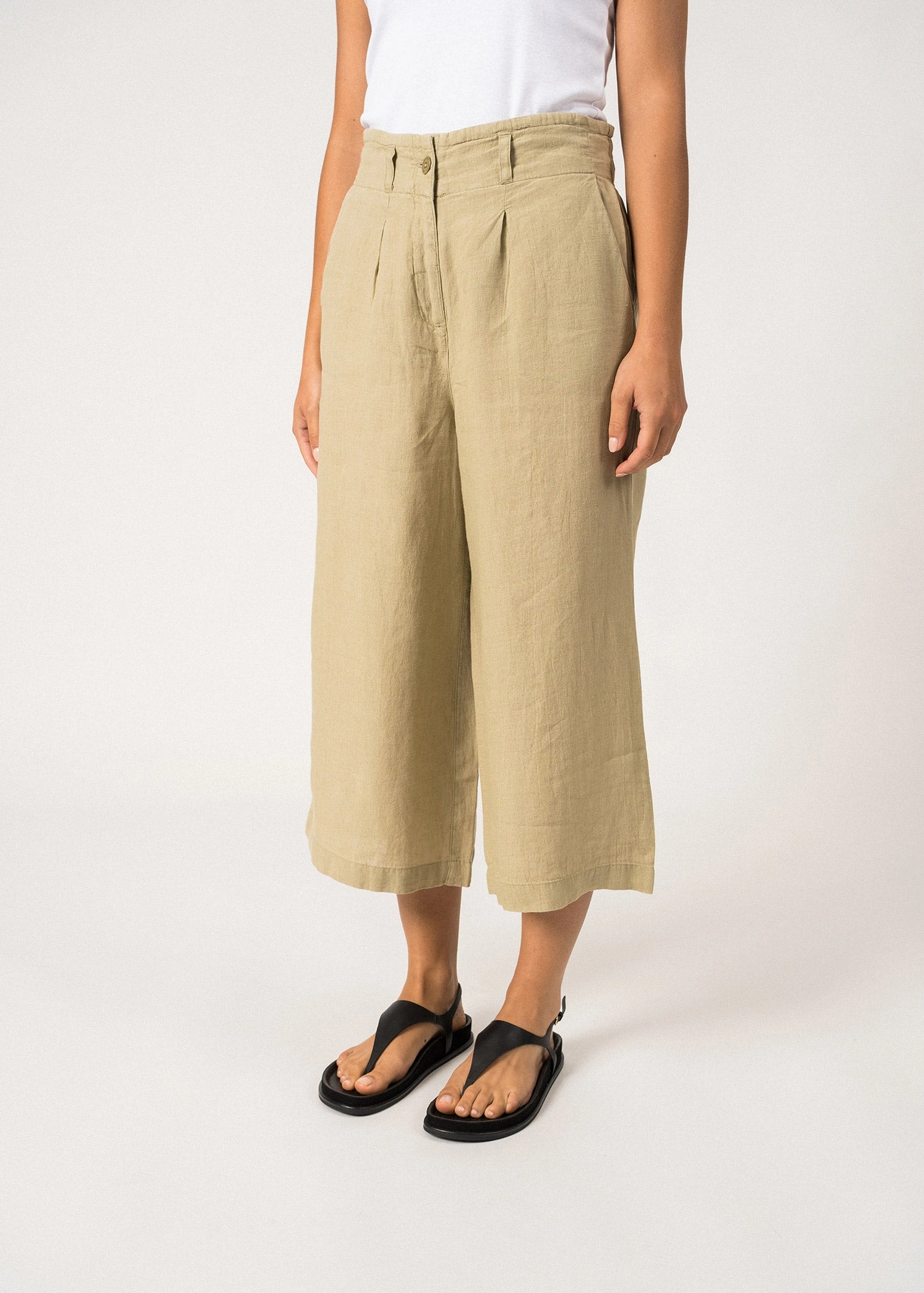 CHLOE - Pleated Wide-Leg Pants with Elasticated Waist | 100% Linen (SOFT ALMOND)