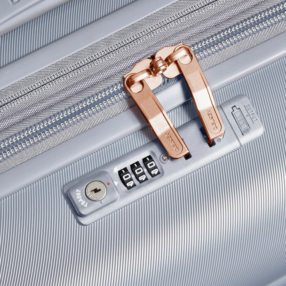 CRUISE 3.0 Expandable Spinner Carry-On Plus