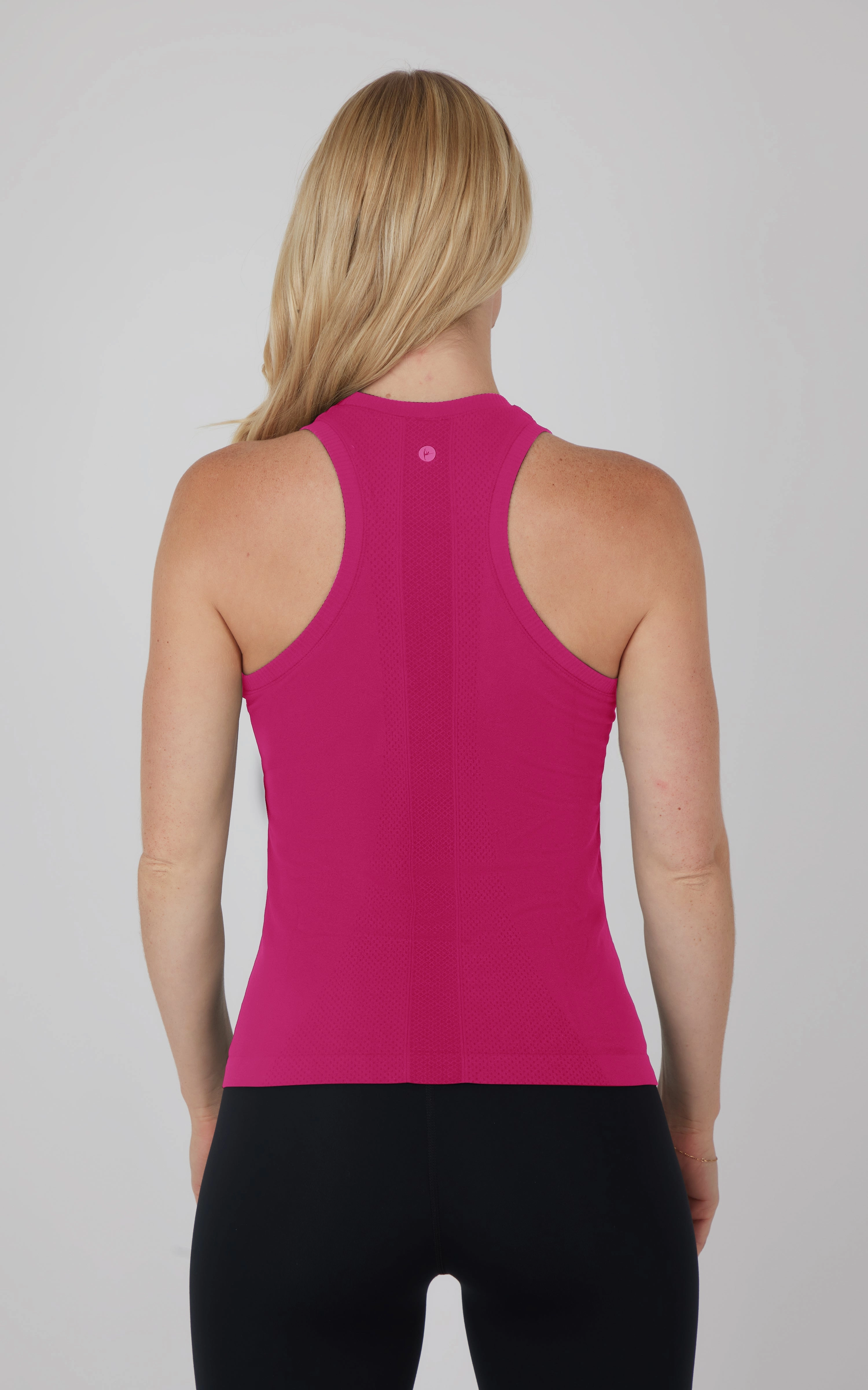 Seamless Competition Tank