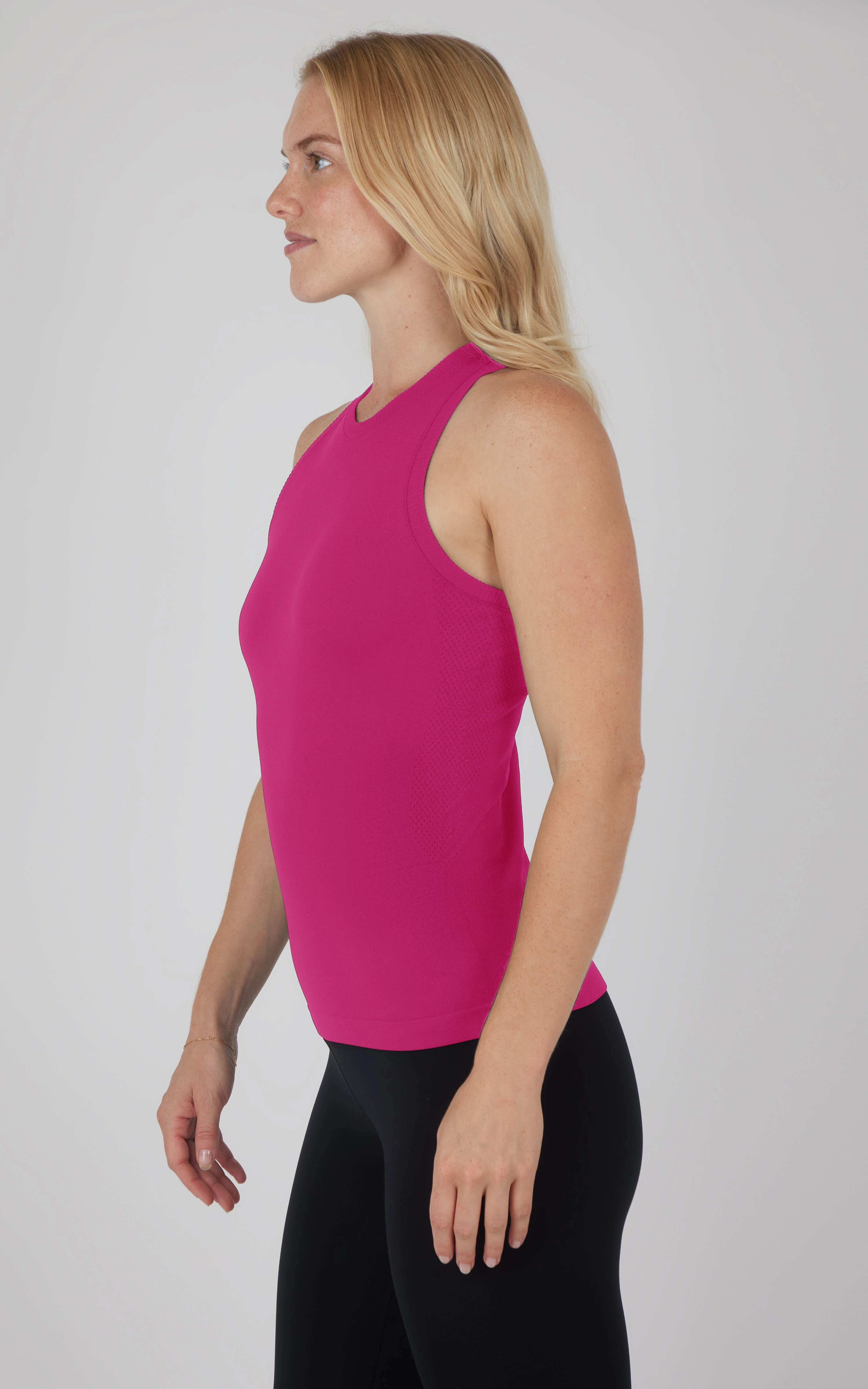 Seamless Competition Tank