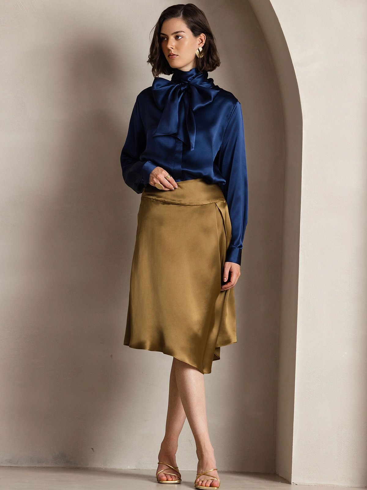 Women's 19 Momme Silk Classic Tie Neck Shirt