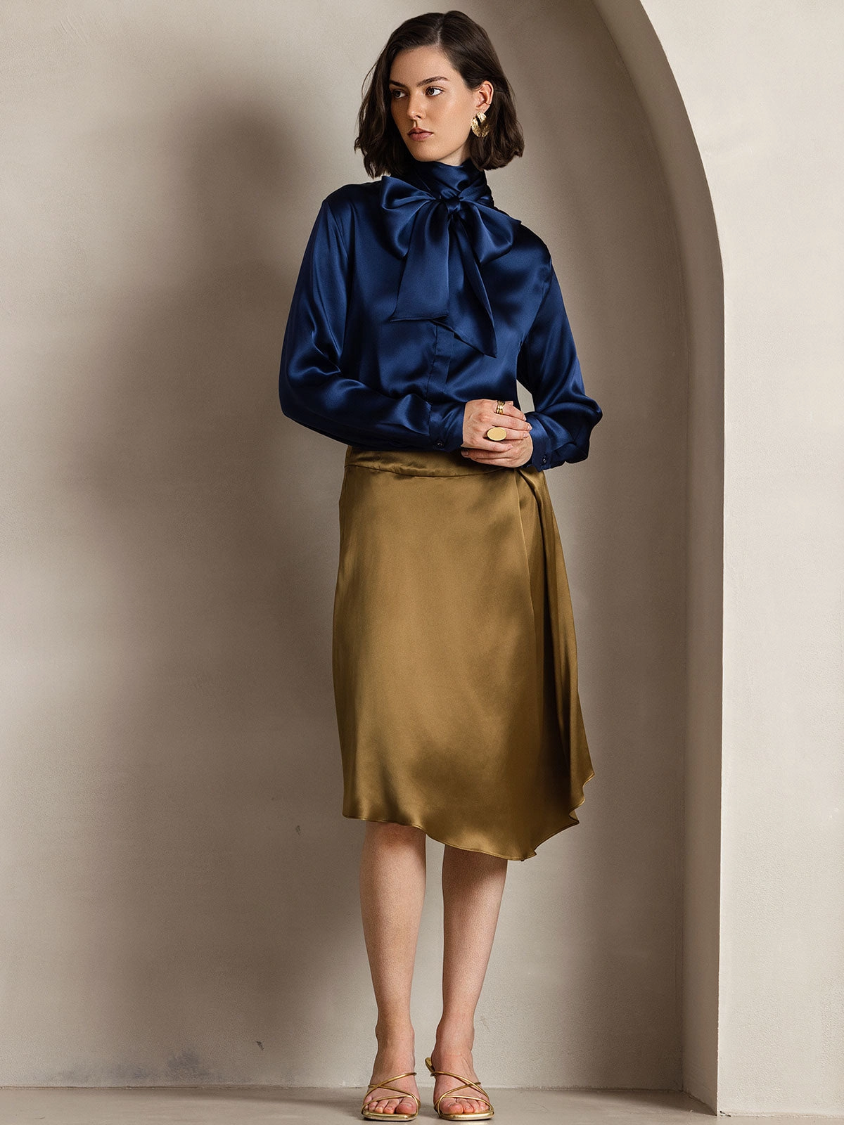 Women's 19 Momme Silk Classic Tie Neck Shirt