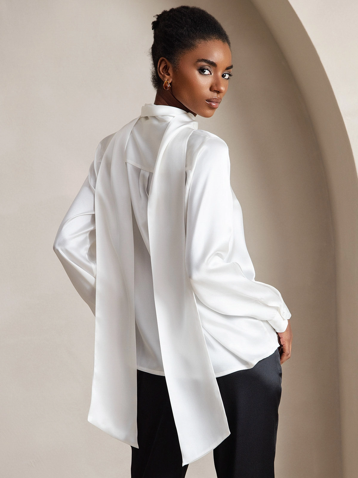 Women's 19 Momme Silk Classic Tie Neck Shirt