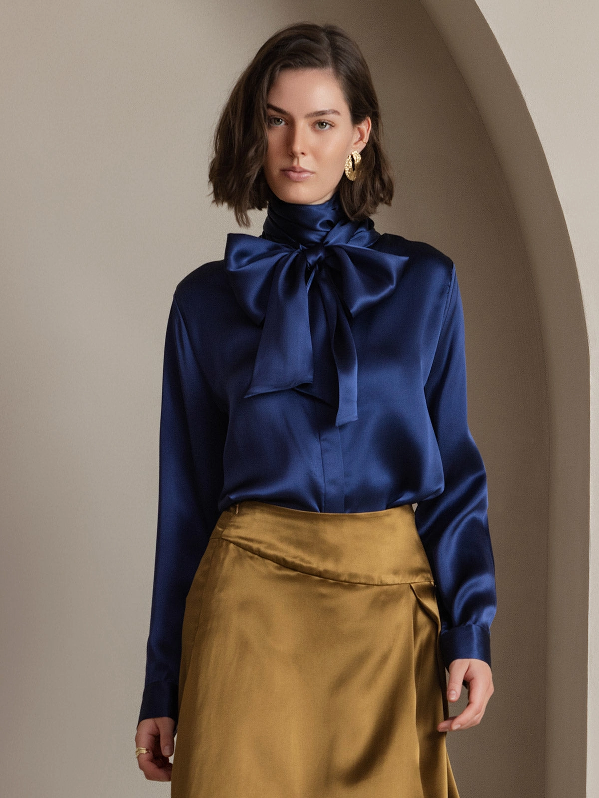 Women's 19 Momme Silk Classic Tie Neck Shirt