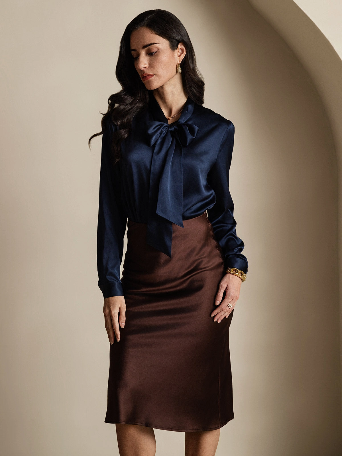 Women's 19 Momme Silk Elegant Tie Neck Long-sleeved Shirt