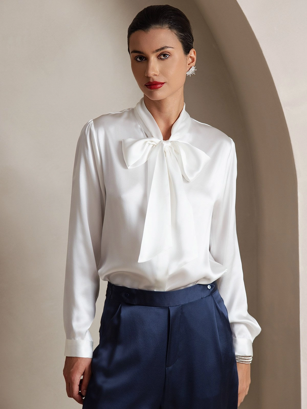 Women's 19 Momme Silk Elegant Tie Neck Long-sleeved Shirt