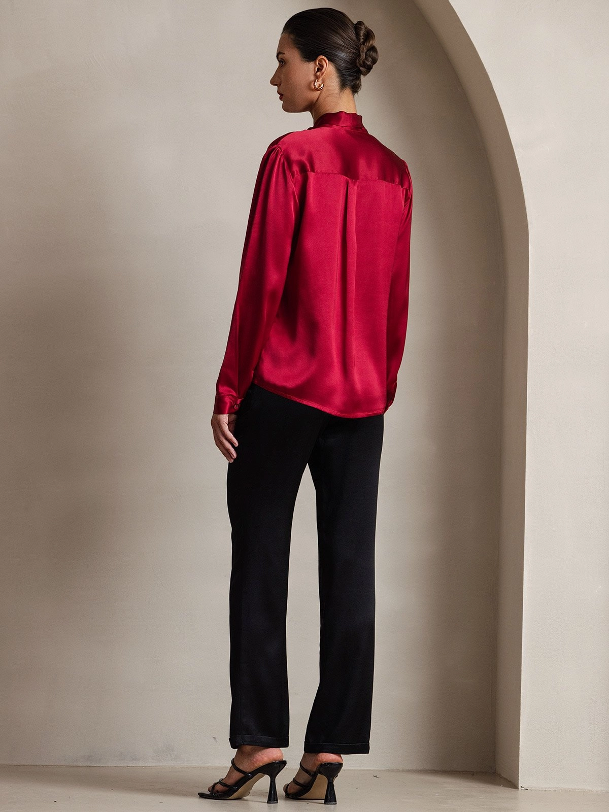 Women's 19 Momme Silk Elegant Tie Neck Long-sleeved Shirt