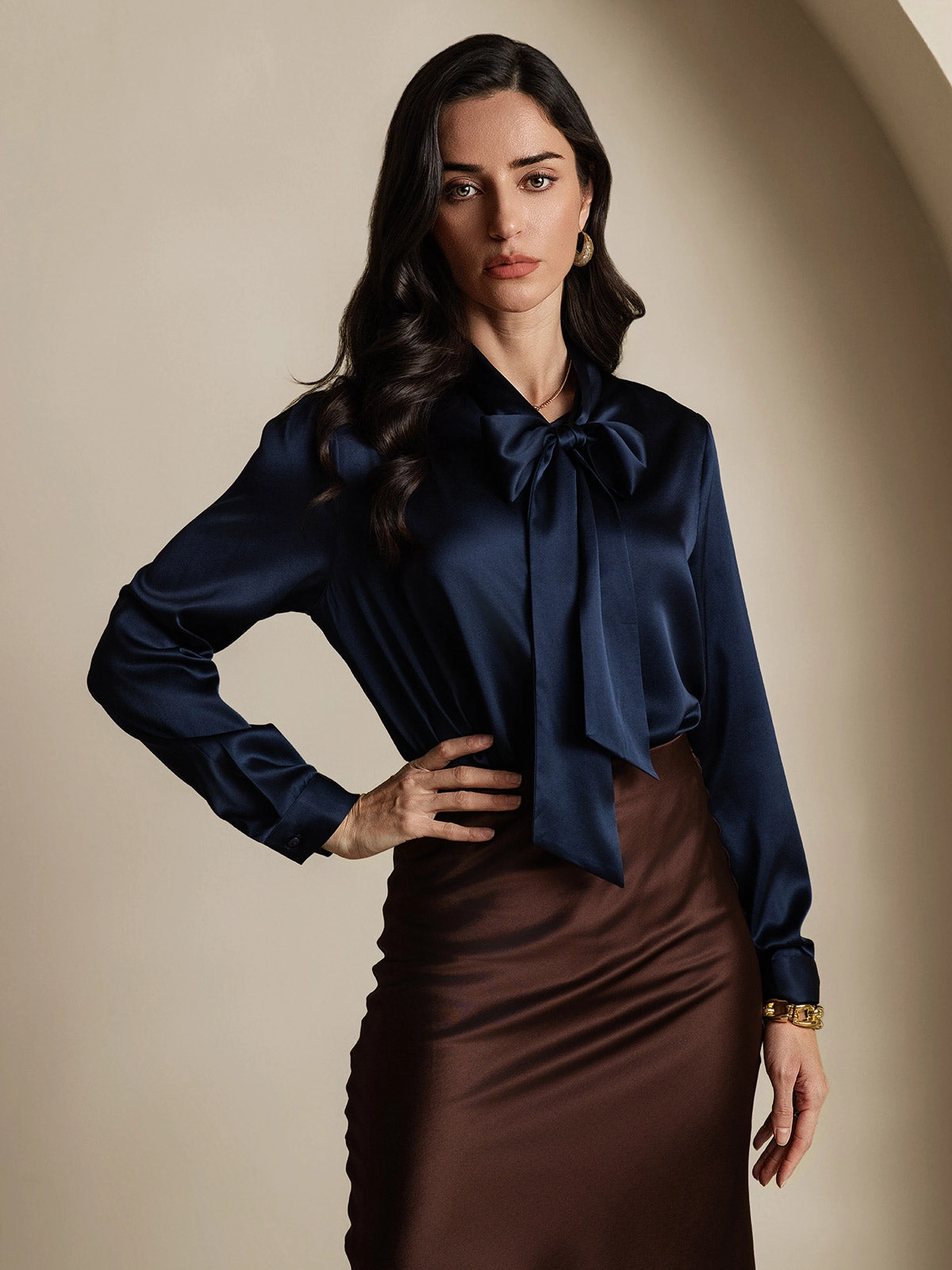Women's 19 Momme Silk Elegant Tie Neck Long-sleeved Shirt