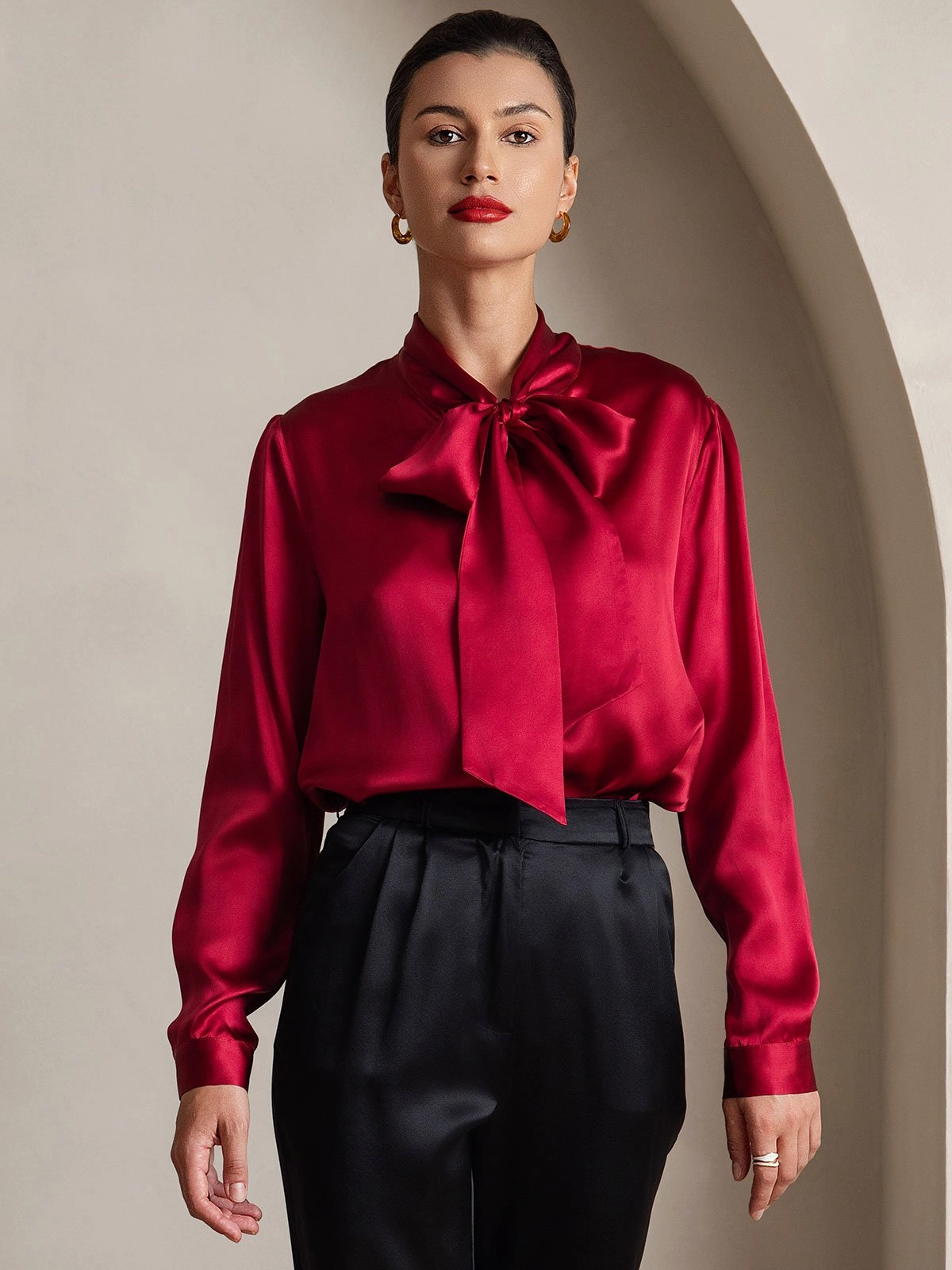 Women's 19 Momme Silk Elegant Tie Neck Long-sleeved Shirt