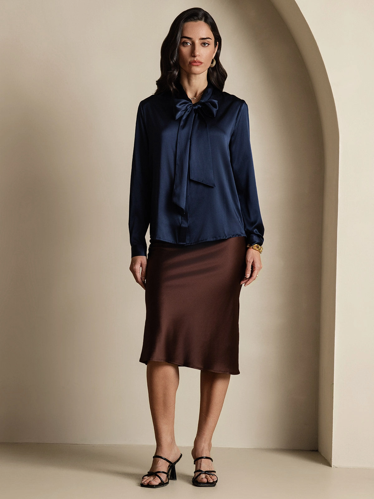 Women's 19 Momme Silk Elegant Tie Neck Long-sleeved Shirt