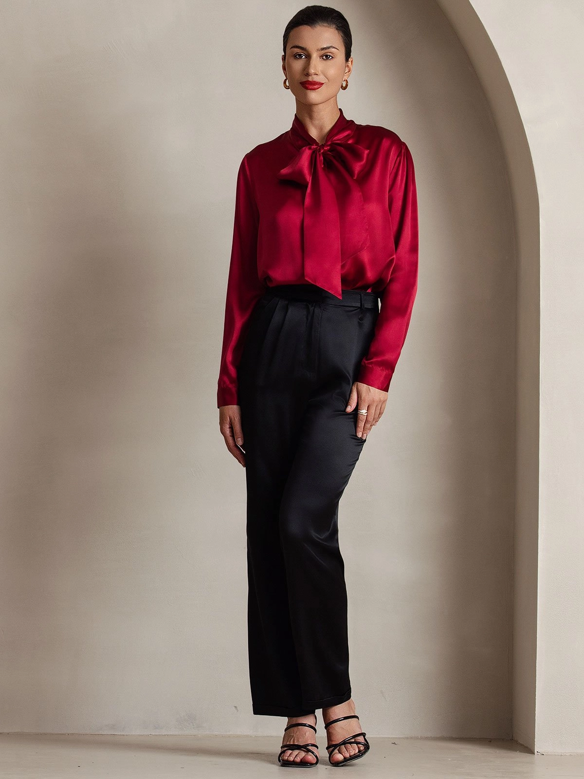 Women's 19 Momme Silk Elegant Tie Neck Long-sleeved Shirt