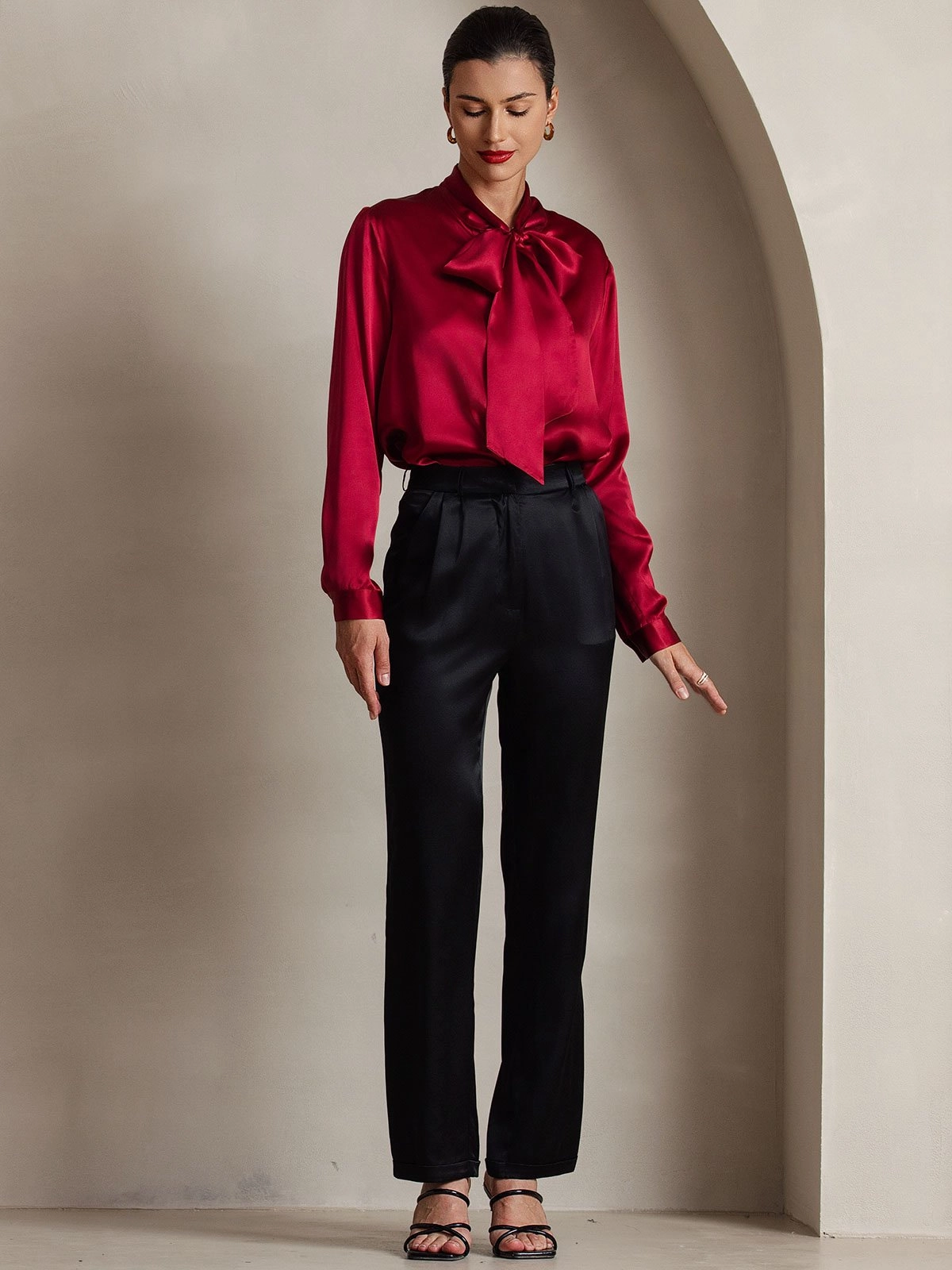 Women's 19 Momme Silk Elegant Tie Neck Long-sleeved Shirt